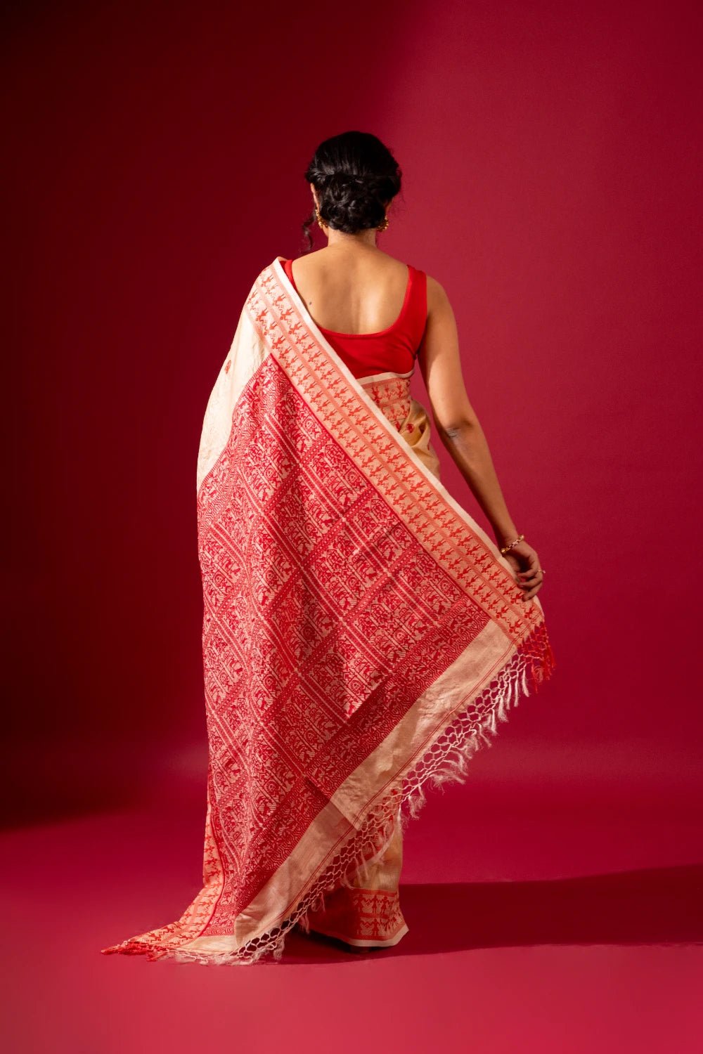 Gacchi By Tussar Saree with Pink Border Buta - Madhukara